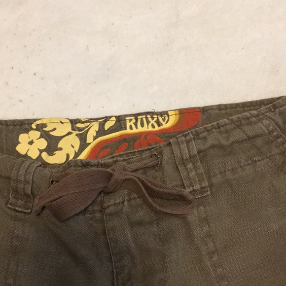 Chocolate brown Roxy shorts - Picture 3 of 4